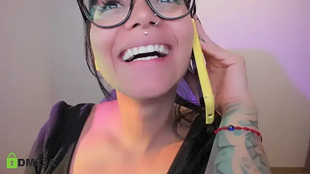 alice-rausing's cam snapshot