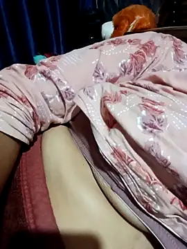 01Mona's cam snapshot