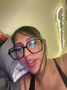 AleFantasy000001Peru's cam snapshot