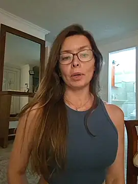 karina_warthon's cam snapshot