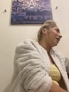 viktoria_davis_'s cam snapshot