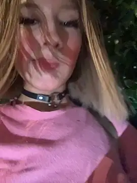 SweetBunnyGF's cam snapshot