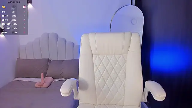 AmberLewis_'s cam snapshot