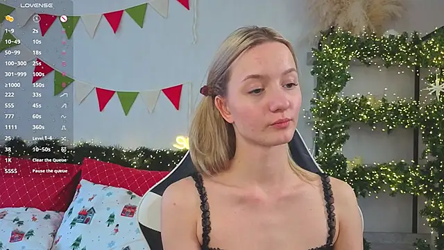 IdaValenti live sex cam