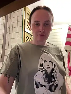 TomilaSi live sex cam