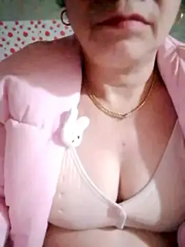 small-house123's cam snapshot