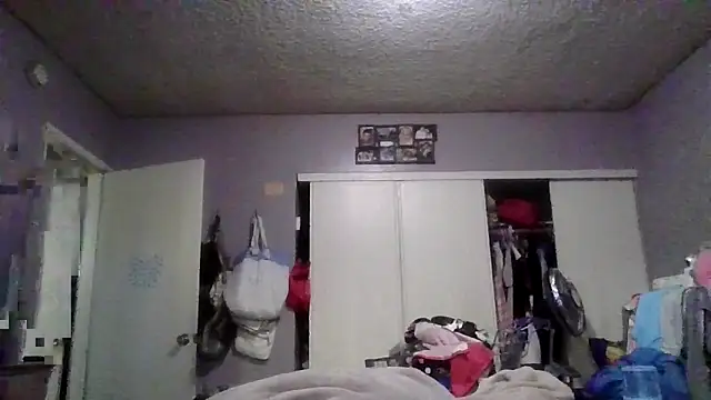 MrDickUdown24_7 live sex cam