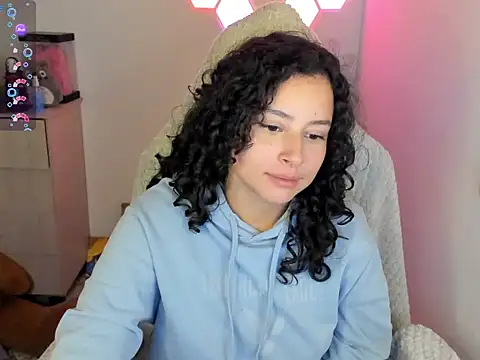 emillyaqua's cam snapshot