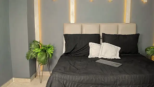 Amy_petitee's cam snapshot