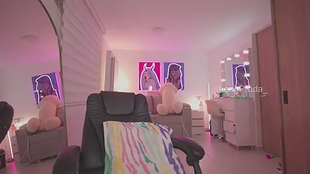 LeahPrada_ live sex cam