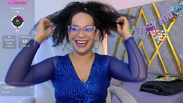 Cintiia_Holmes's cam snapshot