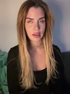 EmiliaCatalina live sex cam