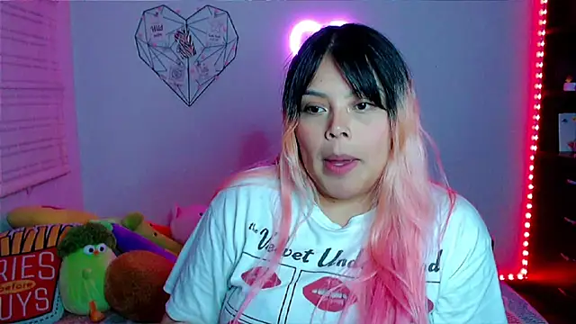 EllieMoonX's cam snapshot