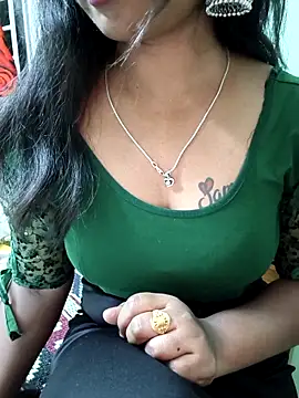 aathiratamil's cam snapshot