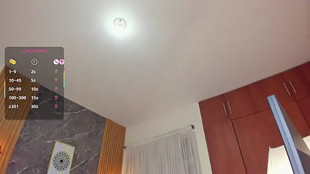 Julie_Markk's cam snapshot