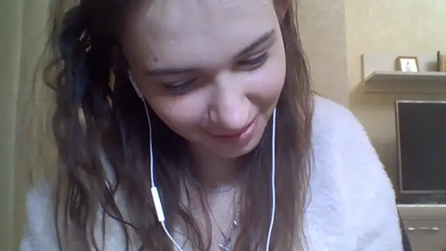 CeyaLier's cam snapshot