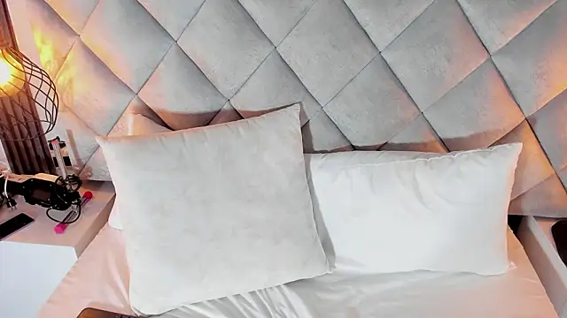 Real_virgin_Pussy live sex cam