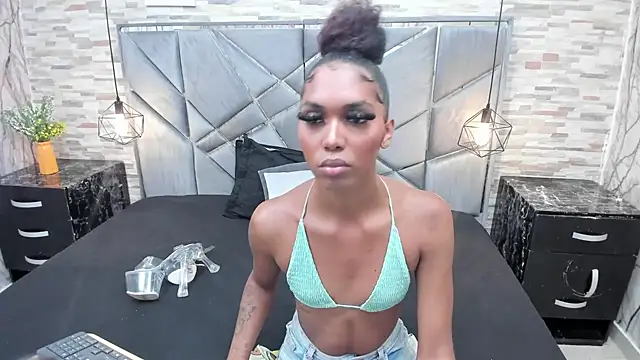 Fantasy_Trans_ live sex cam