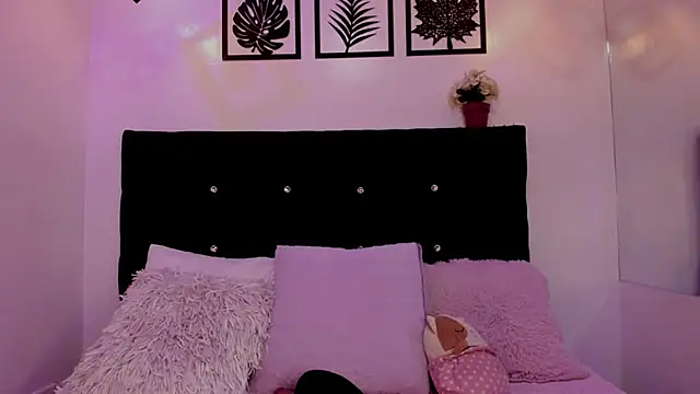 hanniiee_'s cam snapshot