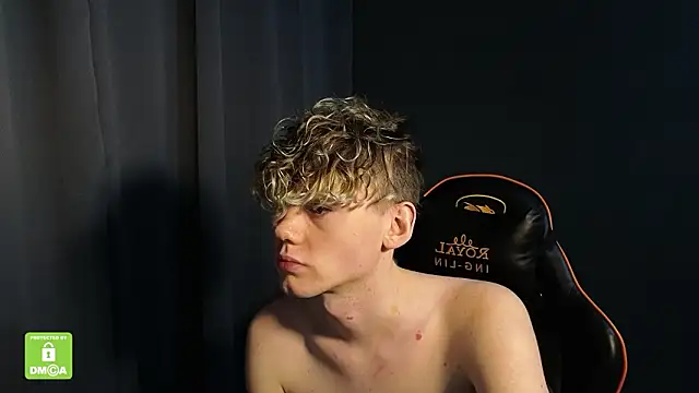 Keytaro live sex cam