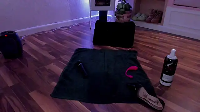 GabyPetit's cam snapshot