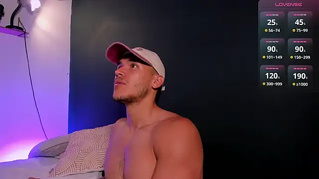 MarkSantozz's cam snapshot