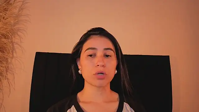 ChloeTurner_'s cam snapshot