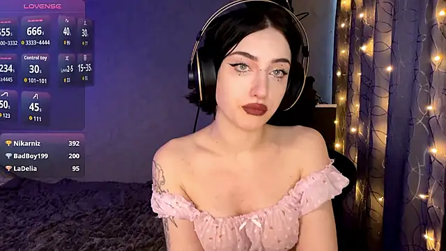 Meowluly's cam snapshot