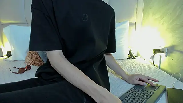 Hecatee_77 live sex cam