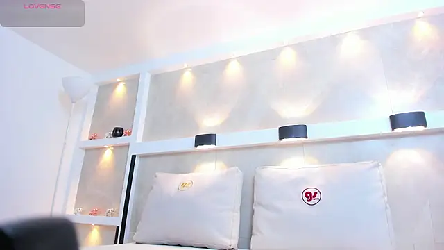 isaa_stone's cam snapshot