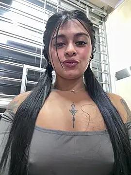 Saray_charmante's cam snapshot