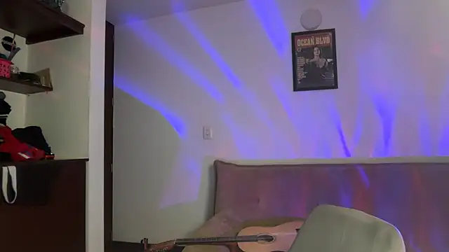 Meowkillah13's cam snapshot