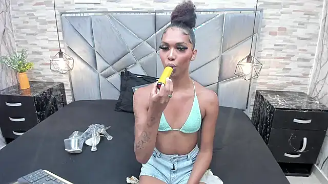 Fantasy_Trans_ live sex cam