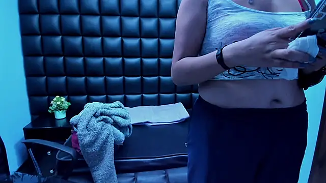 AshleyMontenegro's cam snapshot