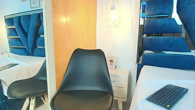 Lian_Brown's cam snapshot