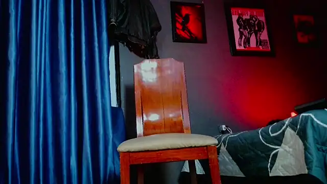 Leonnardo_Jaramillo live sex cam