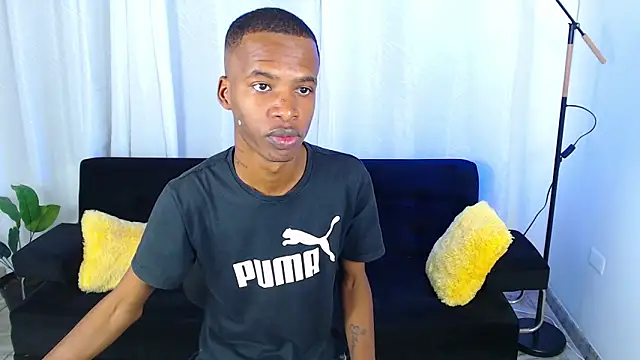 gusy_18 live sex cam