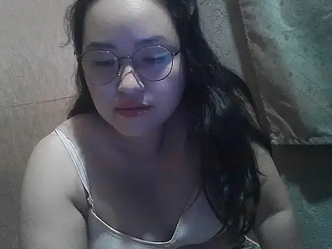 yummy_jyra02167's cam snapshot