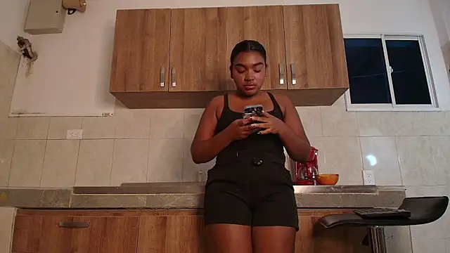 kayna_gomez's cam snapshot