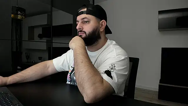 DravenPeak live sex cam