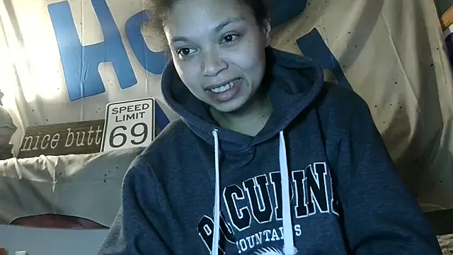 naughtygirl_00's cam snapshot