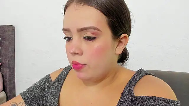 Emely_pregnantt's cam snapshot