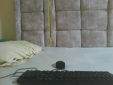 Sweet-beanca's cam snapshot