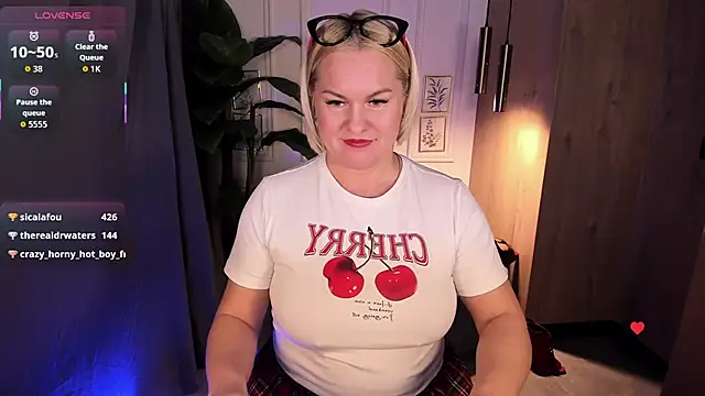 YolandaKiss's cam snapshot