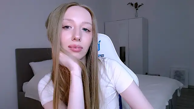 Luna_insniity's cam snapshot