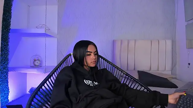 julieta_aguilar1's cam snapshot