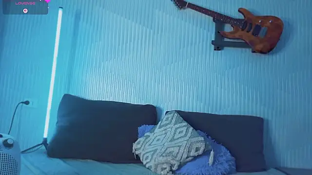 Anny_Blossom's cam snapshot