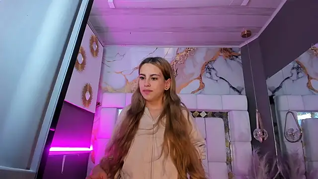 Natasha-Adams's cam snapshot