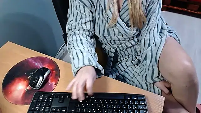 Ledi_Catherin's cam snapshot