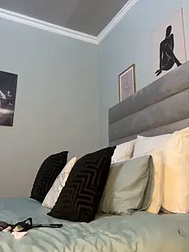 Prettybooty02's cam snapshot